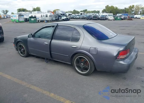 1997 Nissan Maxima Gle/Gxe/Se z USA, uszkodzony, nr VIN JN1CA21D0VT202773